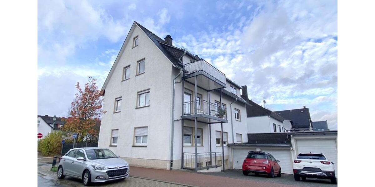 Gut geschnittene 3 ZKB - Wohnung mit Balkon - zentral gelegen 3 zimmer