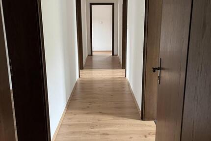 Schöne, helle Wohnung zu vermieten 4 zimmer