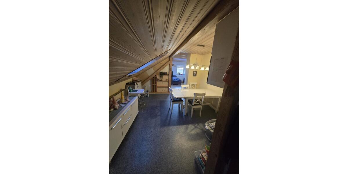 Dachgeschoßwohnung Bidingen - 4.5 Zimmer, 127 m&sup2;, 1.450&euro; | Angebot:26535676