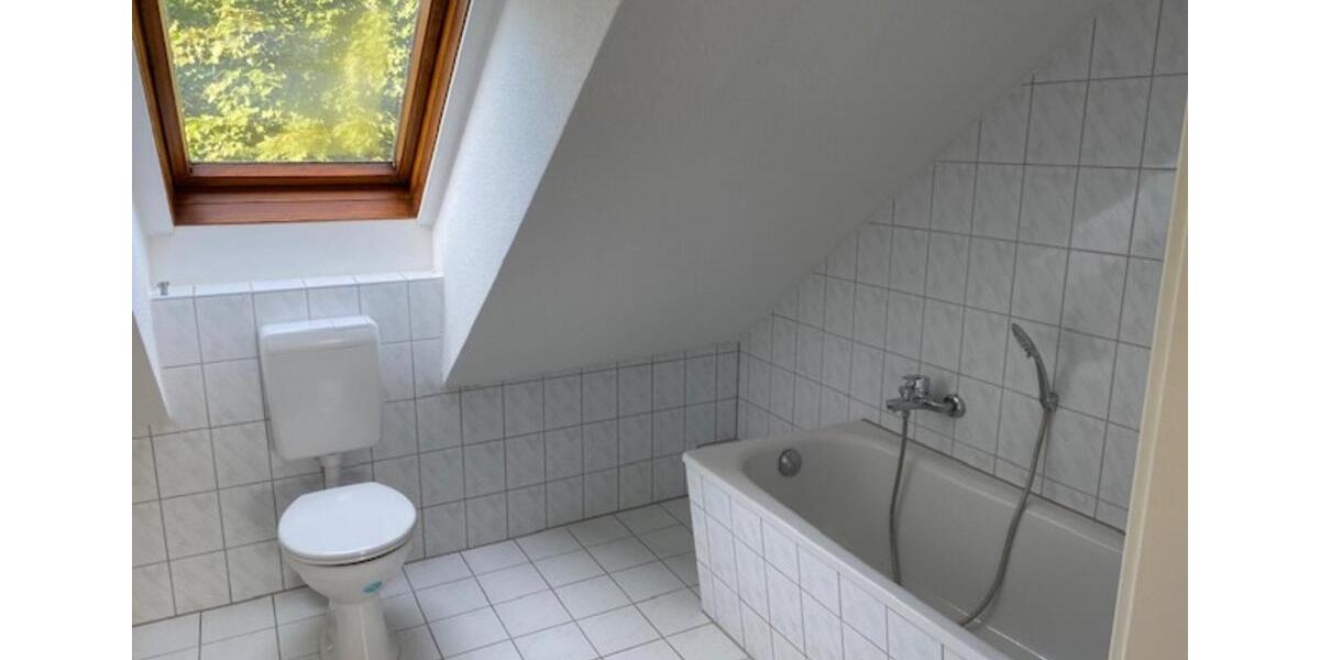 Dachgeschoßwohnung Bad Liebenwerda - 2 Zimmer, 35 m&sup2;, 210&euro; | Angebot:24877594