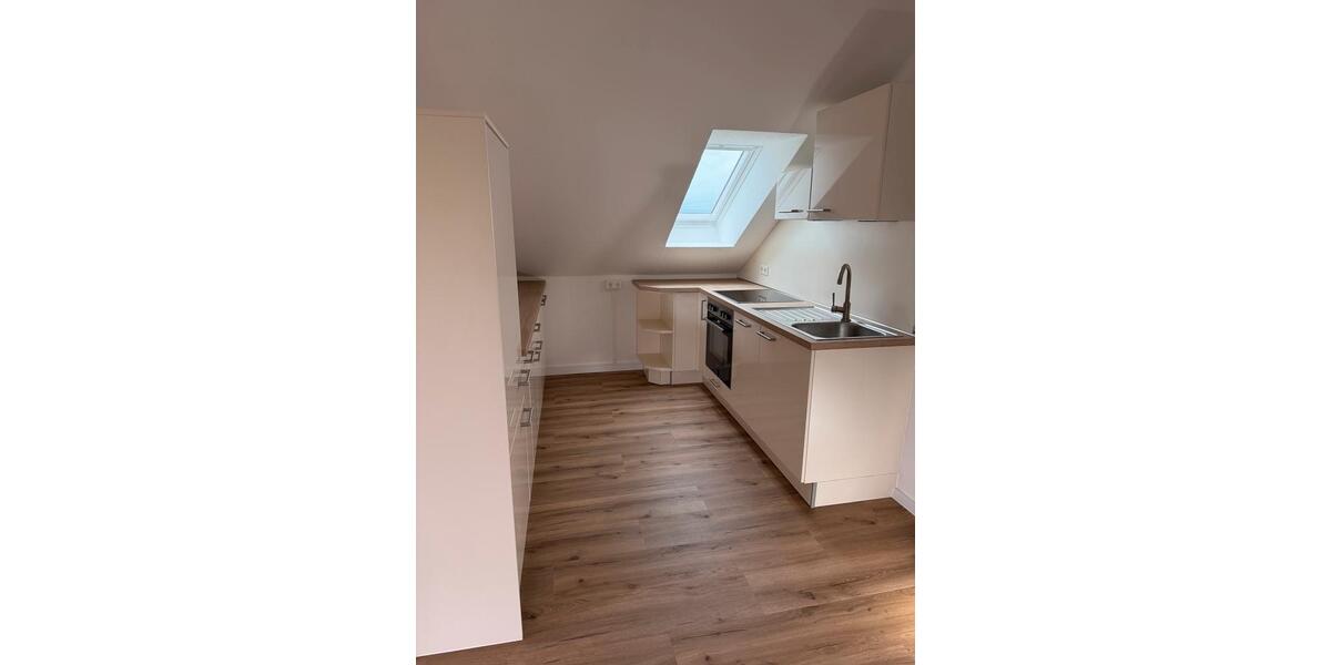 Dachgeschoßwohnung Oerlinghausen - 3 Zimmer, 59 m&sup2;, 500&euro; | Angebot:25874660