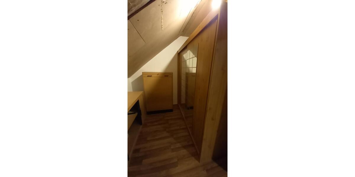 Dachgeschoßwohnung Forst - 2 Zimmer, 75 m&sup2;, 650&euro; | Angebot:26611963