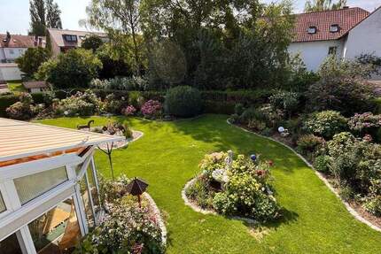 4,5-Zi.Whg. mit 30qm idyllischem Dachgarten im Rgbger Süden 4 zimmer