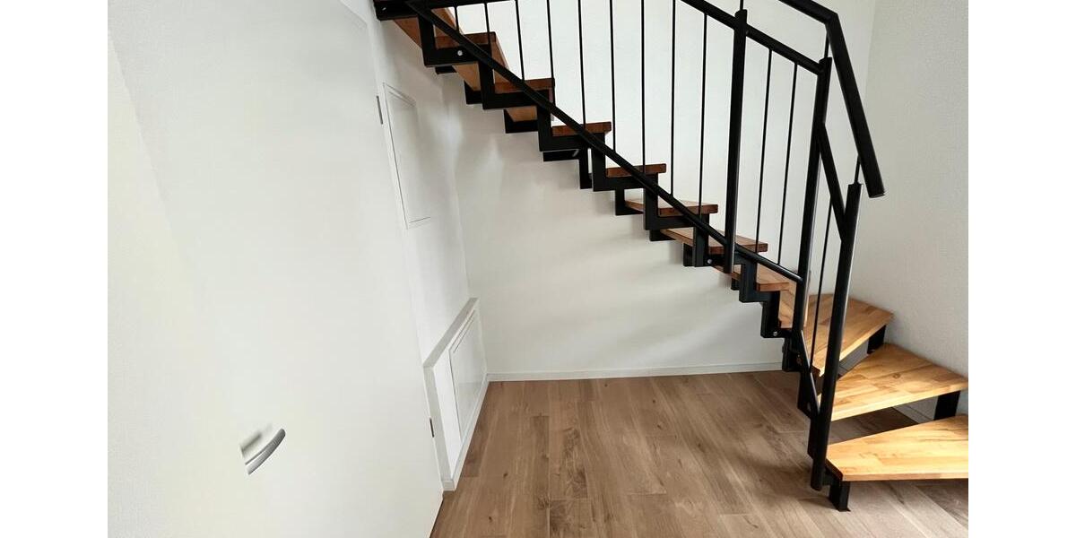 Dachgeschoßwohnung Reutlingen - 2 Zimmer, 60 m&sup2;, 1.200&euro; | Angebot:24785900