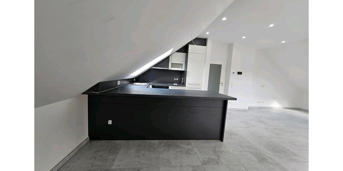 Dachgeschoßwohnung Gronau (Westfahlen) - 3 Zimmer, 110 m&sup2;, 1.200&euro; | Angebot:26426301