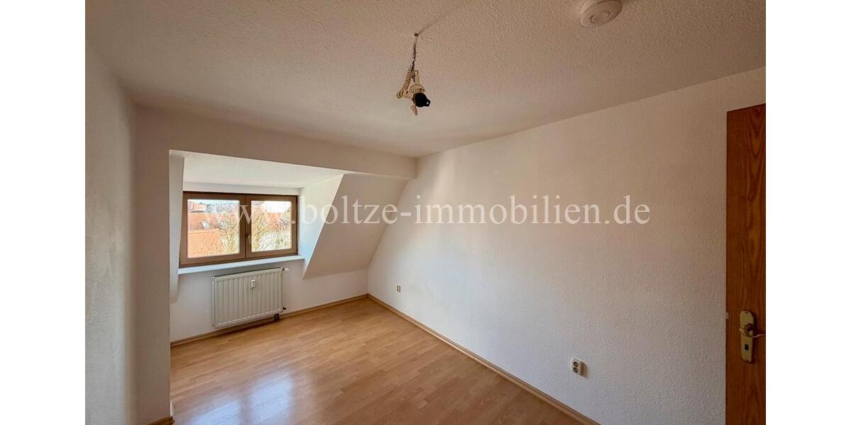 Dachgeschoßwohnung Naumburg (Saale) - 3 Zimmer, 100 m&sup2;, 580&euro; | Angebot:25719584