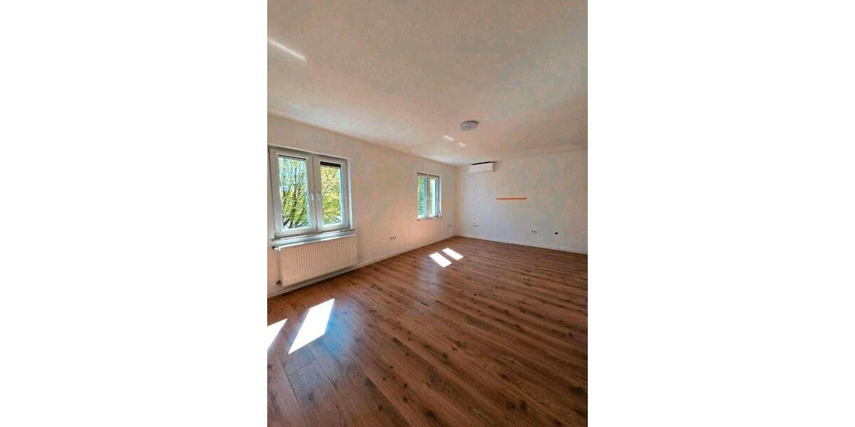 Doppelhaushälfte Spenge - 7 Zimmer, 200 m&sup2;, 1.800&euro; | Angebot:26481027