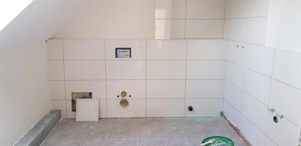 2 zimmer Wohnung mit Bad und großer Küche, sowie Balkon 2 zimmer