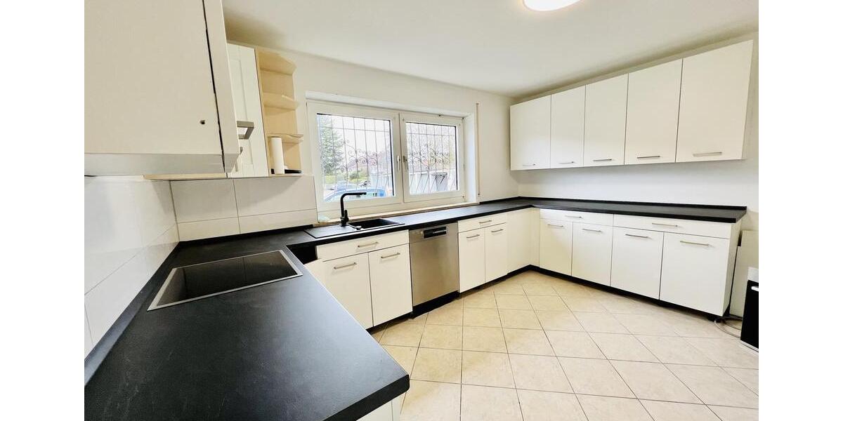 Reihenhaus Kaufbeuren - 7.5 Zimmer, 190 m&sup2;, 2.250&euro; | Angebot:26633125