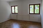 Schöner Wohnen auf gut 100qm: Großzügige 4-Zi.-Wohnung für Sie renoviert!