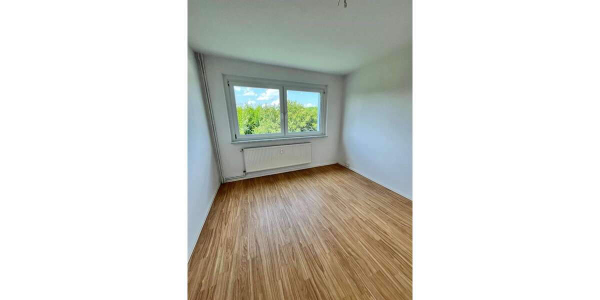 Etagenwohnung Glauchau - 3 Zimmer, 55 m&sup2;, 305&euro; | Angebot:25230520