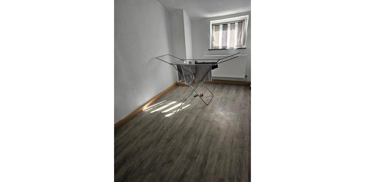 Dachgeschoßwohnung Amberg - 3 Zimmer, 63 m&sup2;, 550&euro; | Angebot:25310756