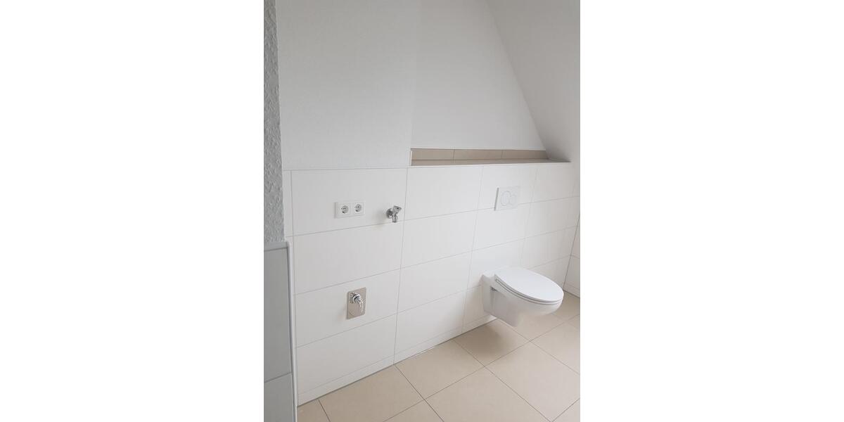 Dachgeschoßwohnung Bredstedt - 3 Zimmer, 94 m&sup2;, 700&euro; | Angebot:26538104