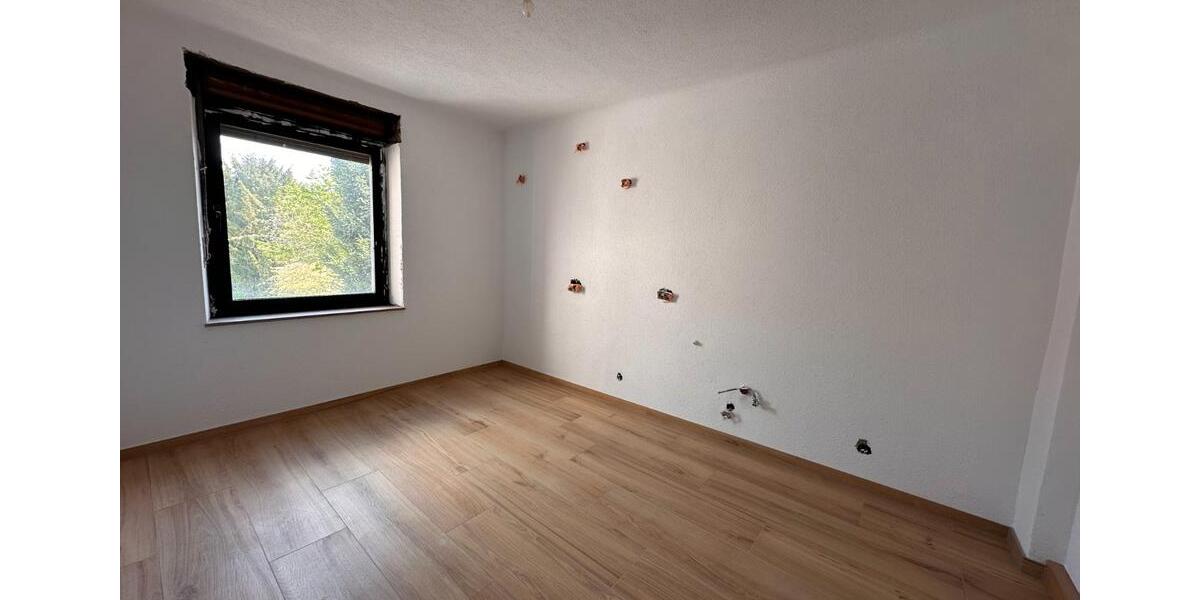 Etagenwohnung Dillingen (Saar) - 5 Zimmer, 90 m&sup2;, 750&euro; | Angebot:26247474