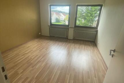 Schöne Wohnung in Schmelz zimmer