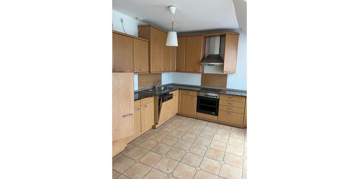 Dachgeschoßwohnung Mörfelden-Walldorf Walldorf - 3 Zimmer, 84 m&sup2;, 1.550&euro; | Angebot:24771257