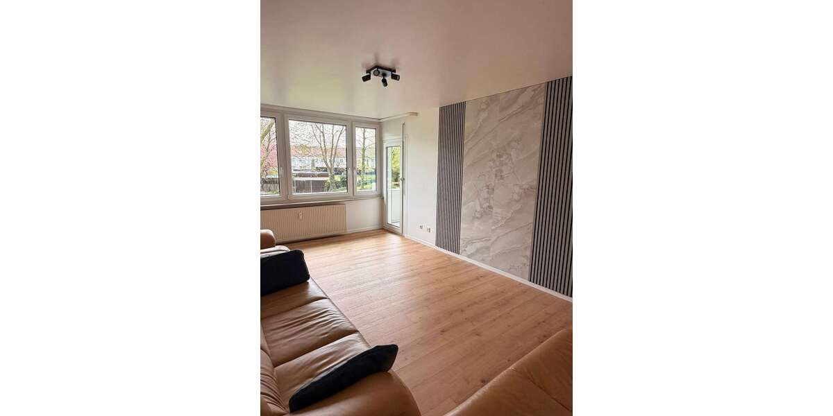 Etagenwohnung Ludwigsburg - 4.5 Zimmer, 94 m&sup2;, 1.400&euro; | Angebot:26124824
