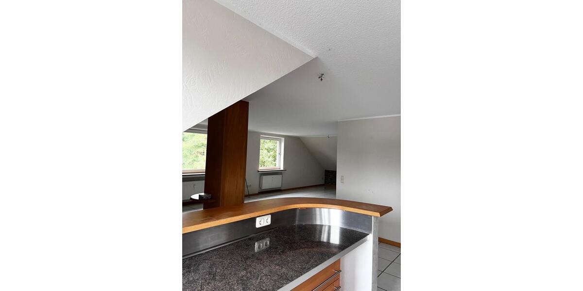 Dachgeschoßwohnung Rinteln - 3 Zimmer, 90 m&sup2;, 750&euro; | Angebot:26368155