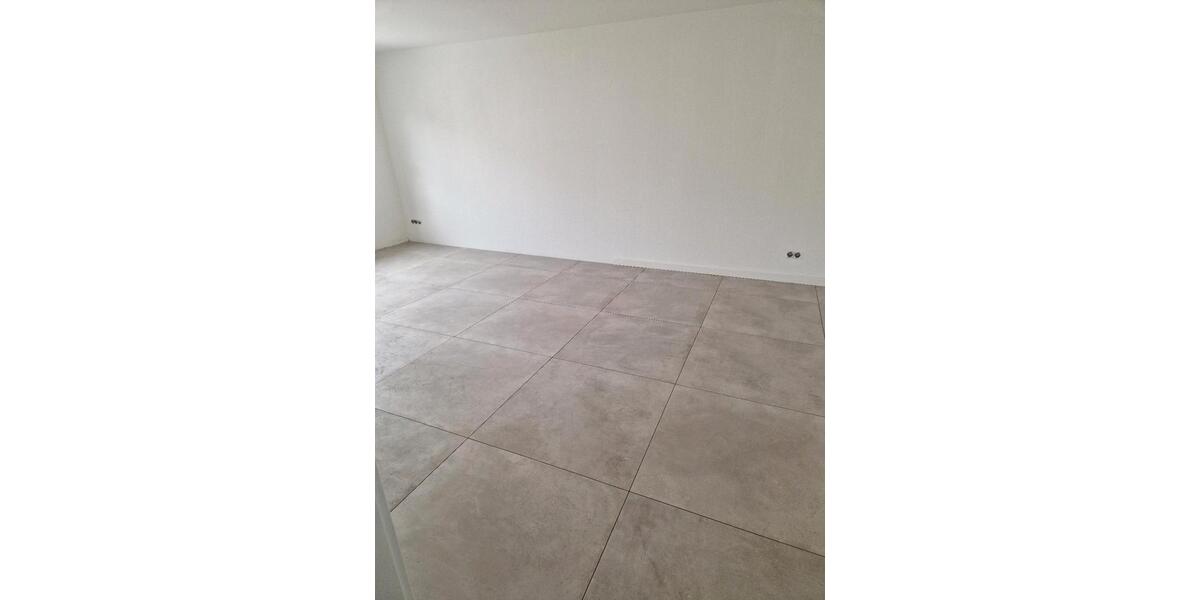 Hochparterre Püttlingen - 2 Zimmer, 90 m&sup2;, 1.130&euro; | Angebot:25948542