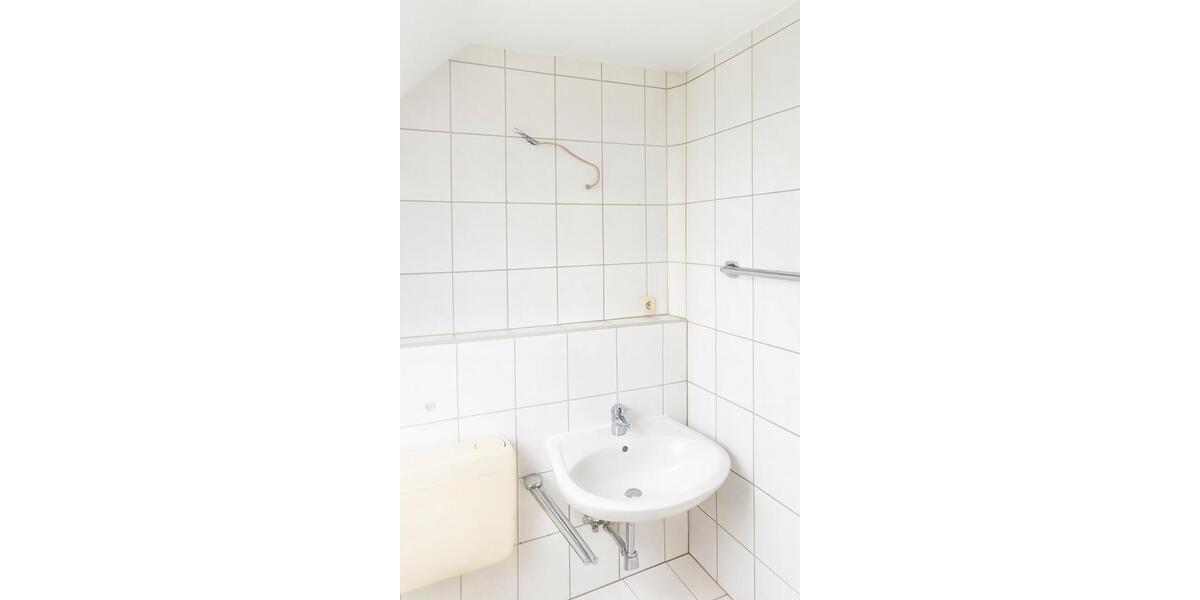 Dachgeschoßwohnung Eisfeld - 1 Zimmer, 34 m&sup2;, 275&euro; | Angebot:26422571