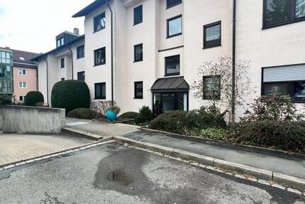 Schöne 2-Zimmer-Wohnung mit Tiefgaragenstellplatz in Seukendorf zimmer