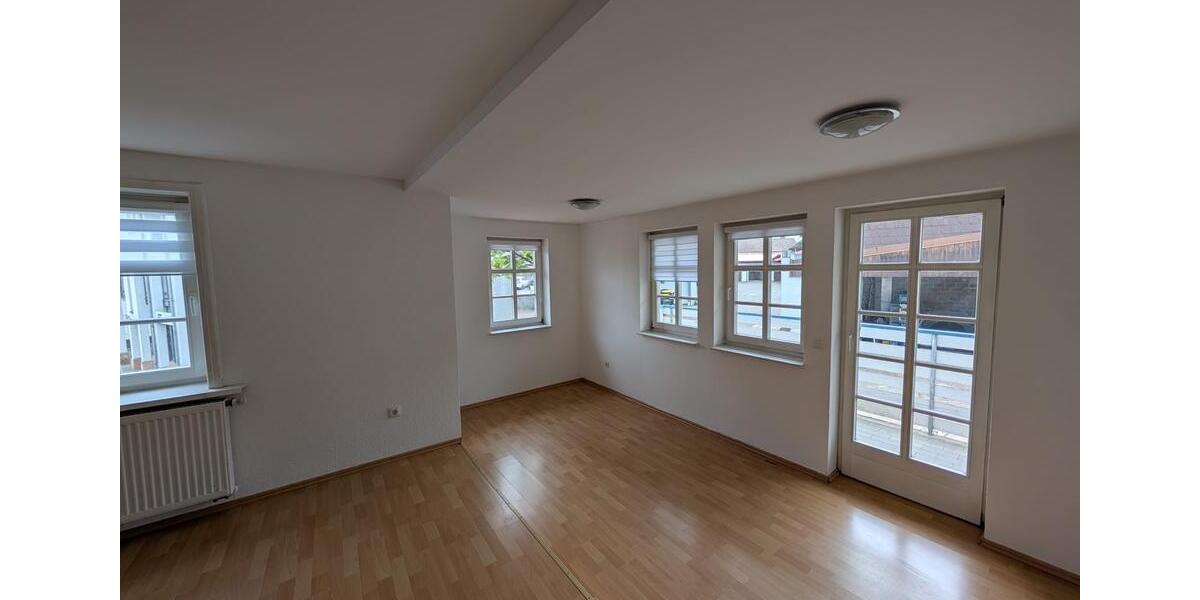 Etagenwohnung Großalmerode - 2 Zimmer, 85 m&sup2;, 1.000&euro; | Angebot:26466640