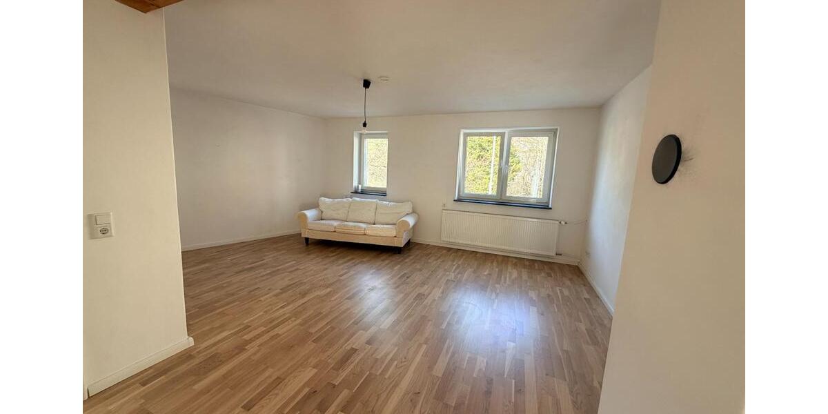 Erdgeschoßwohnung Zella-Mehlis Mehlis - 3 Zimmer, 80 m&sup2;, 890&euro; | Angebot:25843834