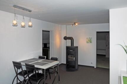 Wohnung Hameln Kernstadt - 3 Zimmer, 100 m&sup2;, 400&euro; | Angebot:24641392