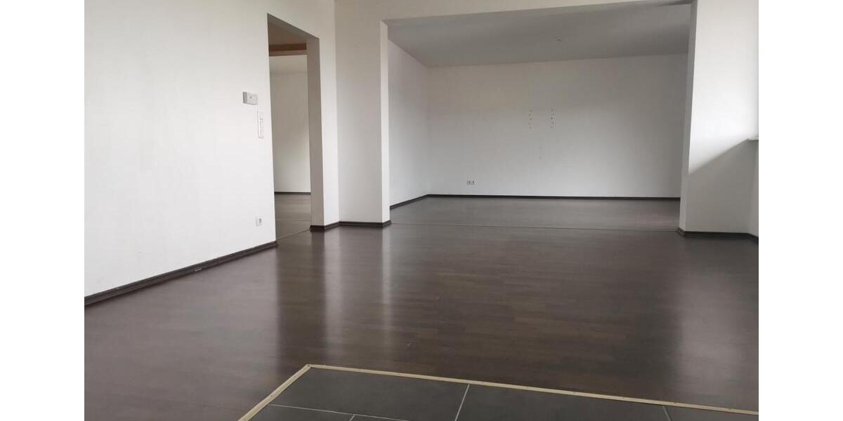 Etagenwohnung Homberg (Ohm) - 3 Zimmer, 87 m&sup2;, 680&euro; | Angebot:26448981