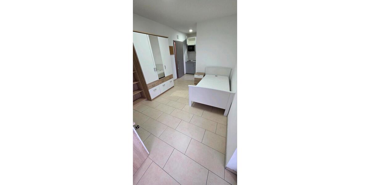 Modernes WG Zimmer mit eigene Bad nur für Frauen Wohngemeinschaft 3 zimmer