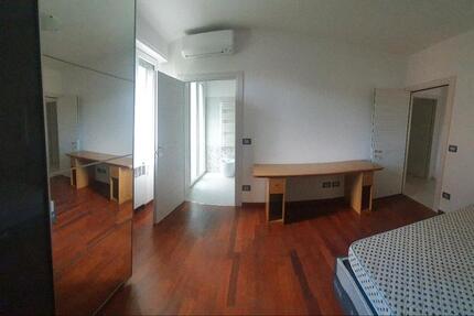 Room with private bathroom Bologna Italy