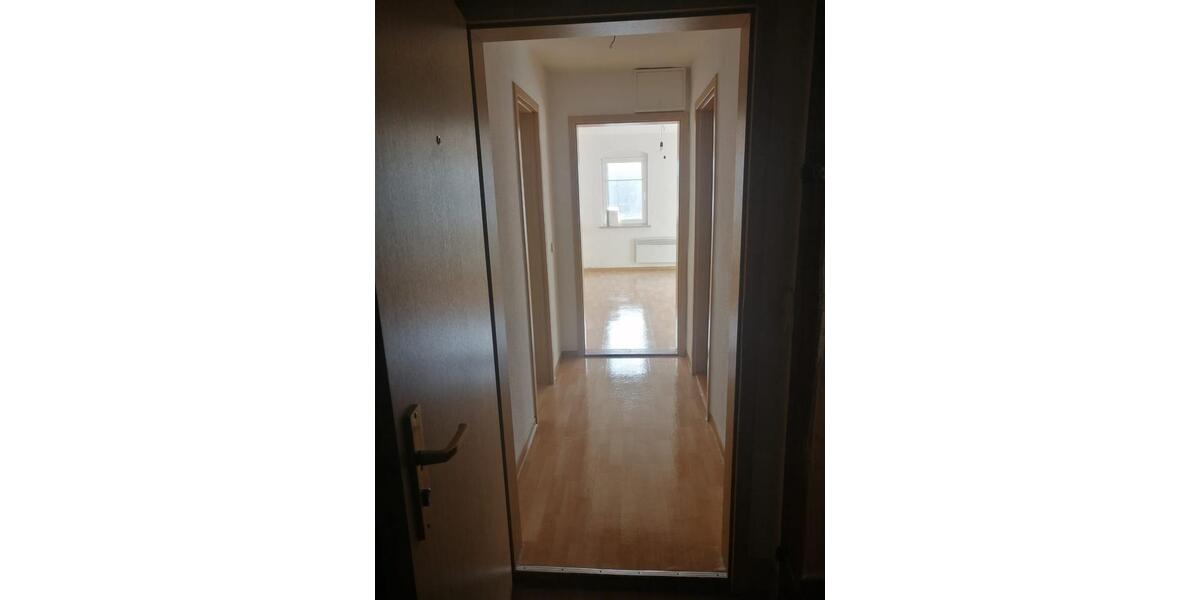 Dachgeschoßwohnung Waldheim - 1.5 Zimmer, 33 m&sup2;, 150&euro; | Angebot:25810295