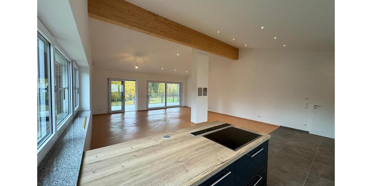 Dachgeschoßwohnung Isny im Allgäu - 4 Zimmer, 183 m&sup2;, 2.000&euro; | Angebot:26588275