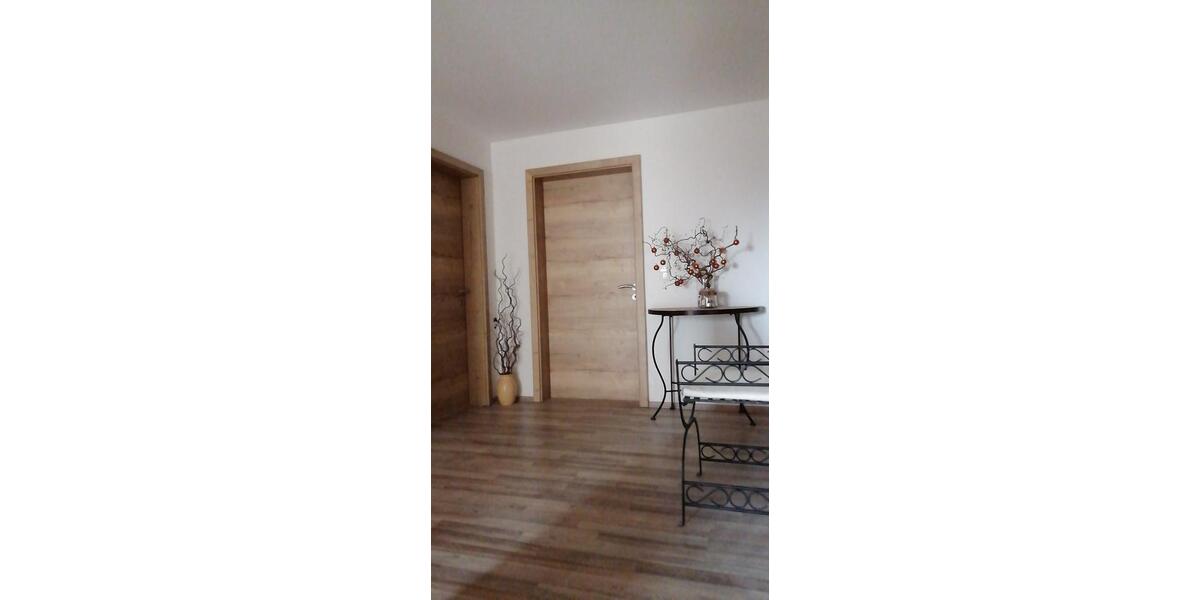 Etagenwohnung Piding - 4 Zimmer, 100 m&sup2;, 1.050&euro; | Angebot:24803934