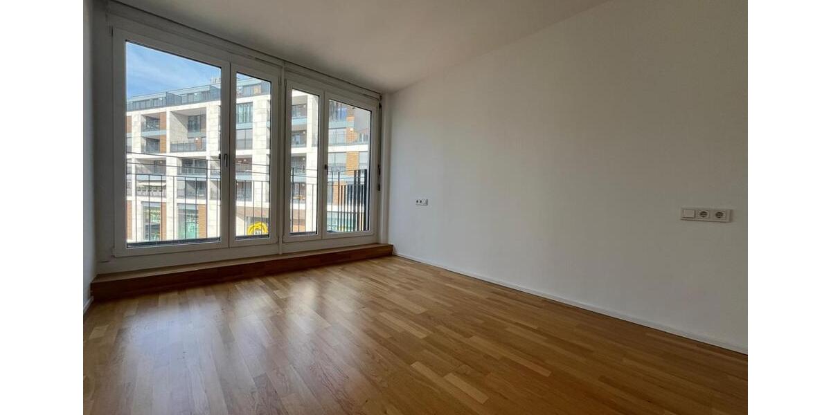 Etagenwohnung Stuttgart - 3 Zimmer, 122 m&sup2;, 2.157&euro; | Angebot:26069054