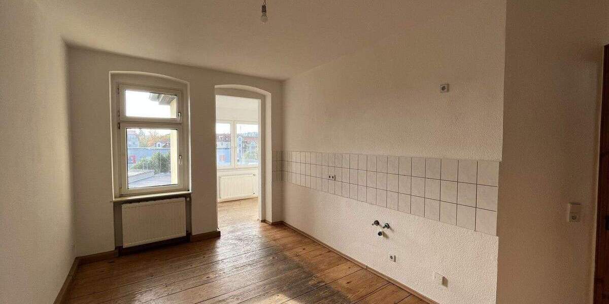Etagenwohnung Naumburg Siedlungsviertel - 4 Zimmer, 96 m&sup2;, 610&euro; | Angebot:24974687