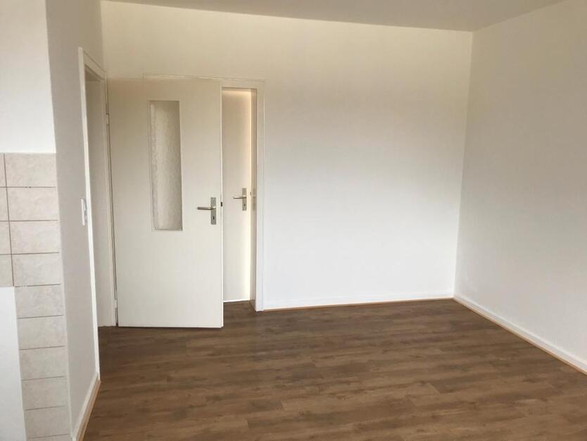 Schöne 2-Zimmer Wohnung mit neuen Bodenbelägen zu vermieten