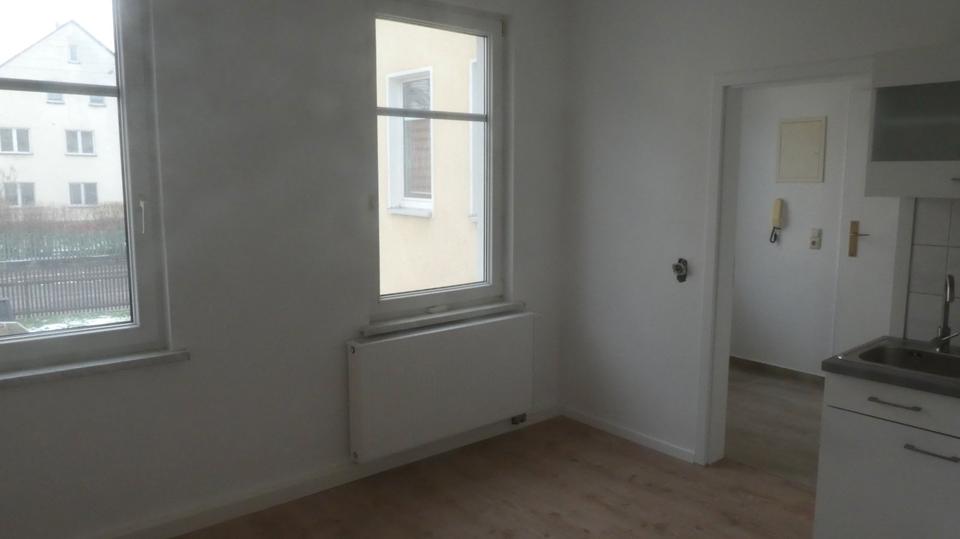 Etagenwohnung Glauchau - 2 Zimmer, 27 m&sup2;, 280&euro; | Angebot:26479193