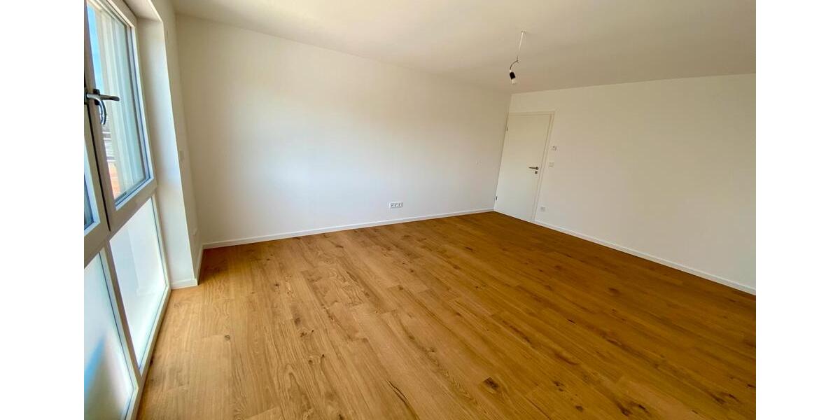 Etagenwohnung Marktbreit - 6 Zimmer, 190 m&sup2;, 2.100&euro; | Angebot:26678755
