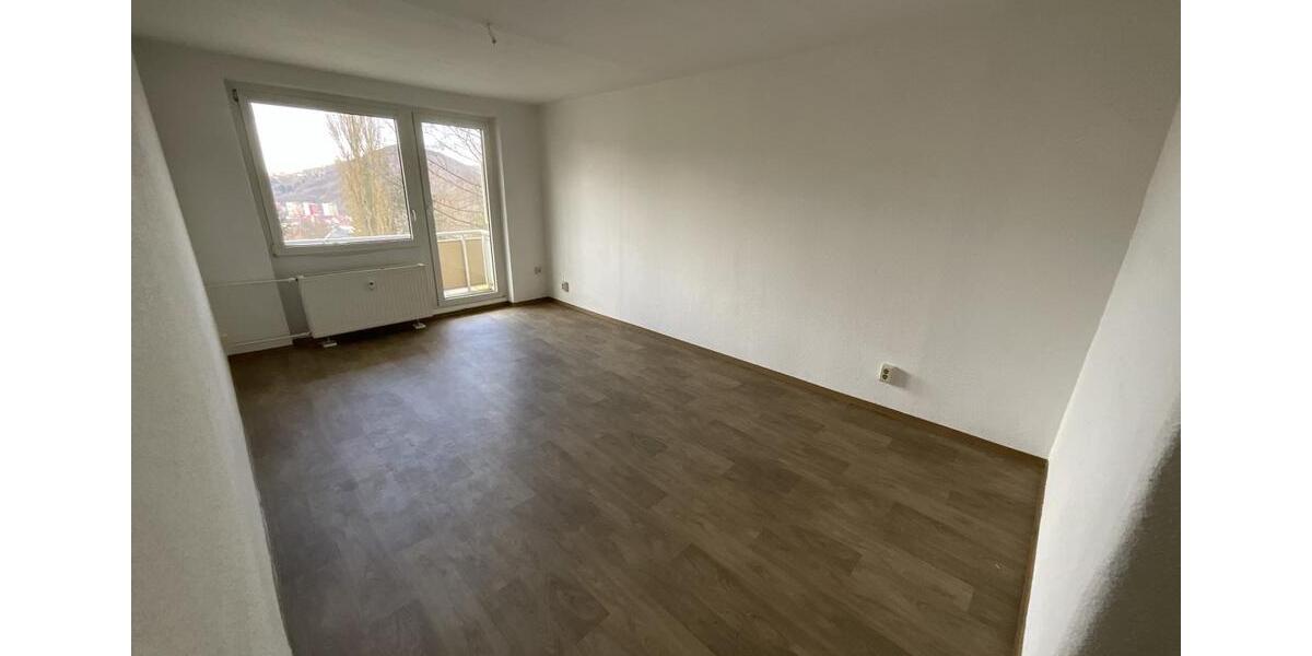Etagenwohnung Suhl - 4 Zimmer, 75 m&sup2;, 543&euro; | Angebot:26181169
