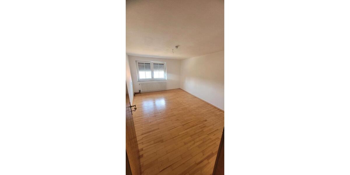 Interesentenstop Bauernhaus zu vermieten 7 zimmer