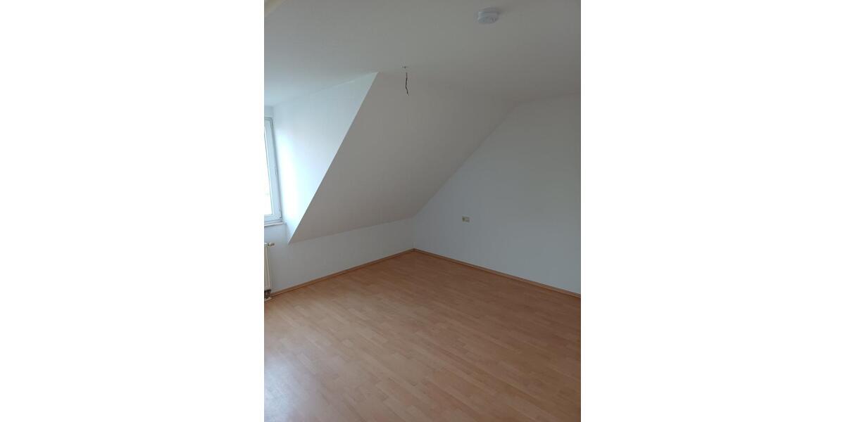 Dachgeschoßwohnung Coswig (Anhalt) - 2 Zimmer, 62 m&sup2;, 360&euro; | Angebot:25379587