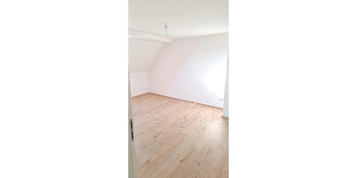 Maisonettenwohnung Heidenheim an der Brenz Aufhausen - 4 Zimmer, 145 m&sup2;, 1.200&euro; | Angebot:25205805