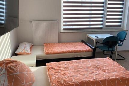 Wohnen auf Zeit Neumünster Brachenfeld/Ruthenberg - 9 Zimmer, 200 m&sup2;, 15&euro; | Angebot:26181180
