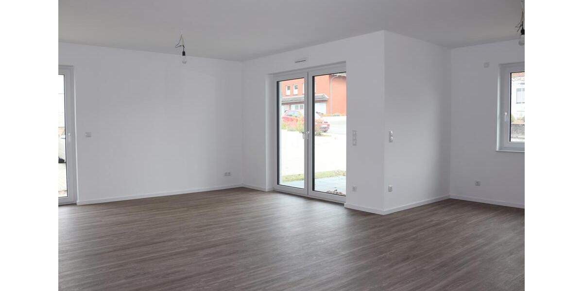 Erdgeschoßwohnung Blomberg - 3 Zimmer, 102 m&sup2;, 1.090&euro; | Angebot:26195765