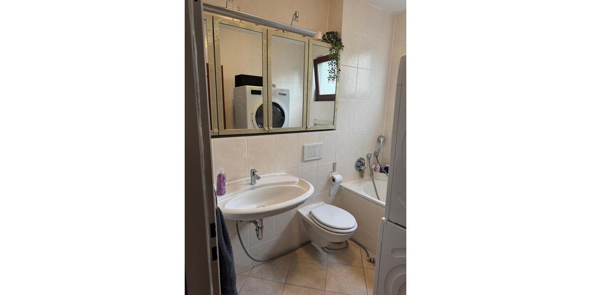 Etagenwohnung Wiesbaden Südost - 3 Zimmer, 87 m&sup2;, 1.650&euro; | Angebot:26495103