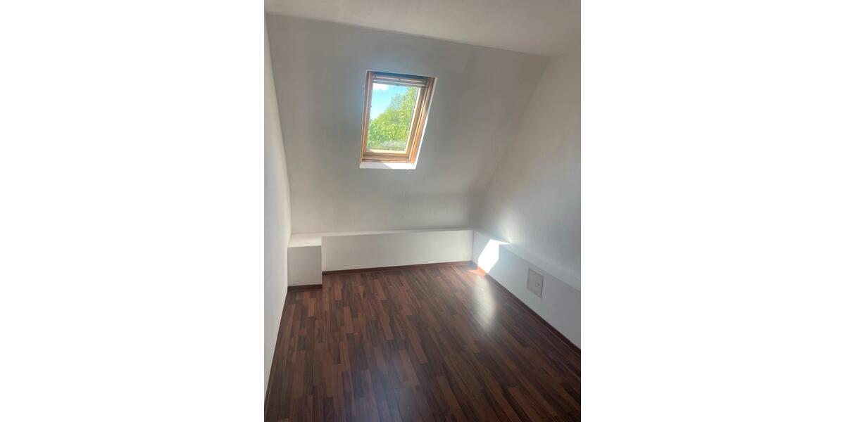 Wohnen auf Zeit Leimen - 9 Zimmer, 200 m&sup2;, 480&euro; | Angebot:26248451