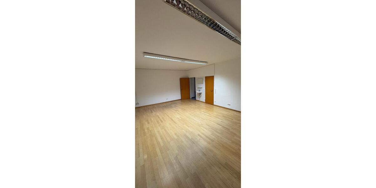 Gewerbeobjekt Deggendorf - 1.700&euro; | Angebot:26228222