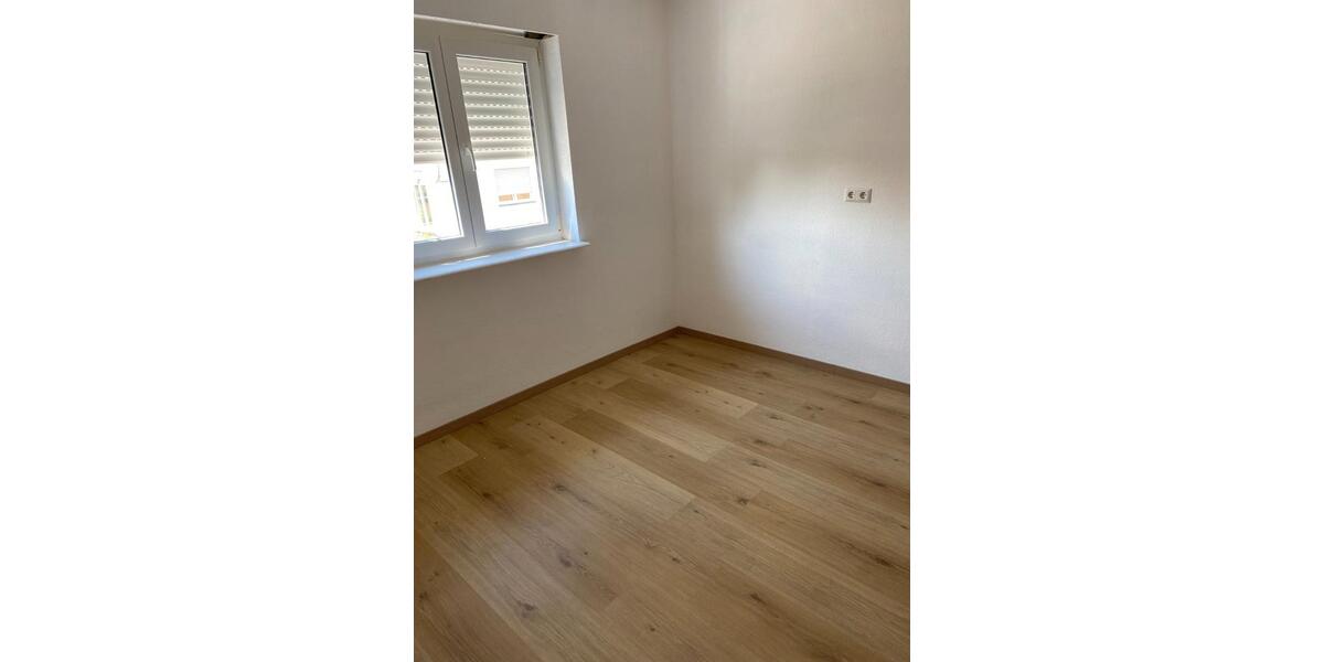 Etagenwohnung Karben - 3 Zimmer, 85 m&sup2;, 1.160&euro; | Angebot:25022420