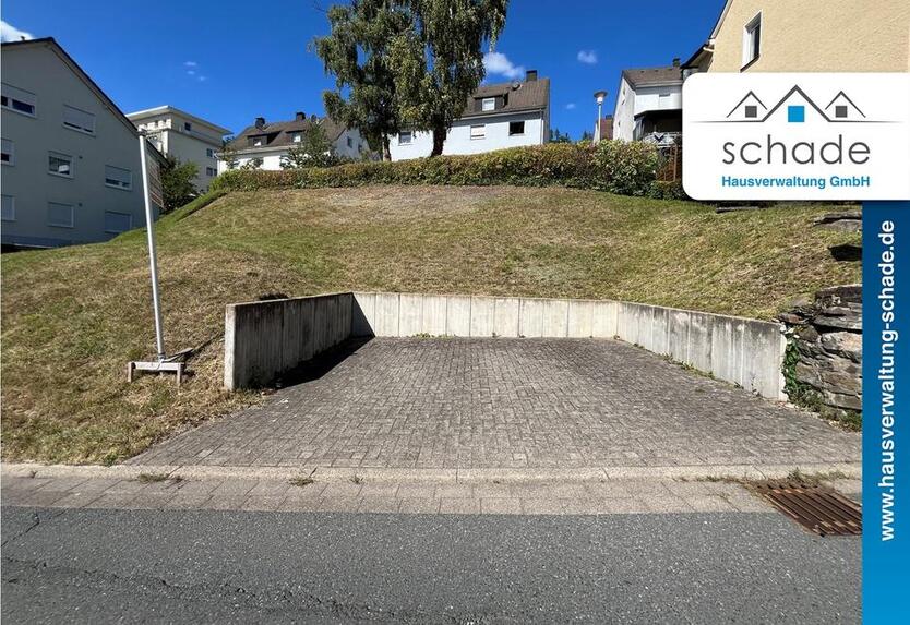 SCHADE ImmobilieN - Ein Außenstellplatz in Plettenberg zu vermieten! Optional auch Zwei!